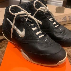 Nike air edge high top black sneaker